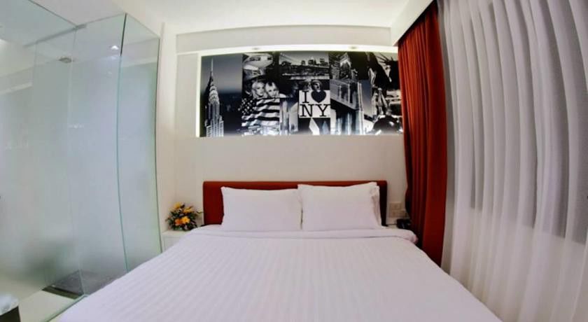 Citin Sukhumvit 11 Nana Bangkok By Compass Hospitality Hotel Esterno foto